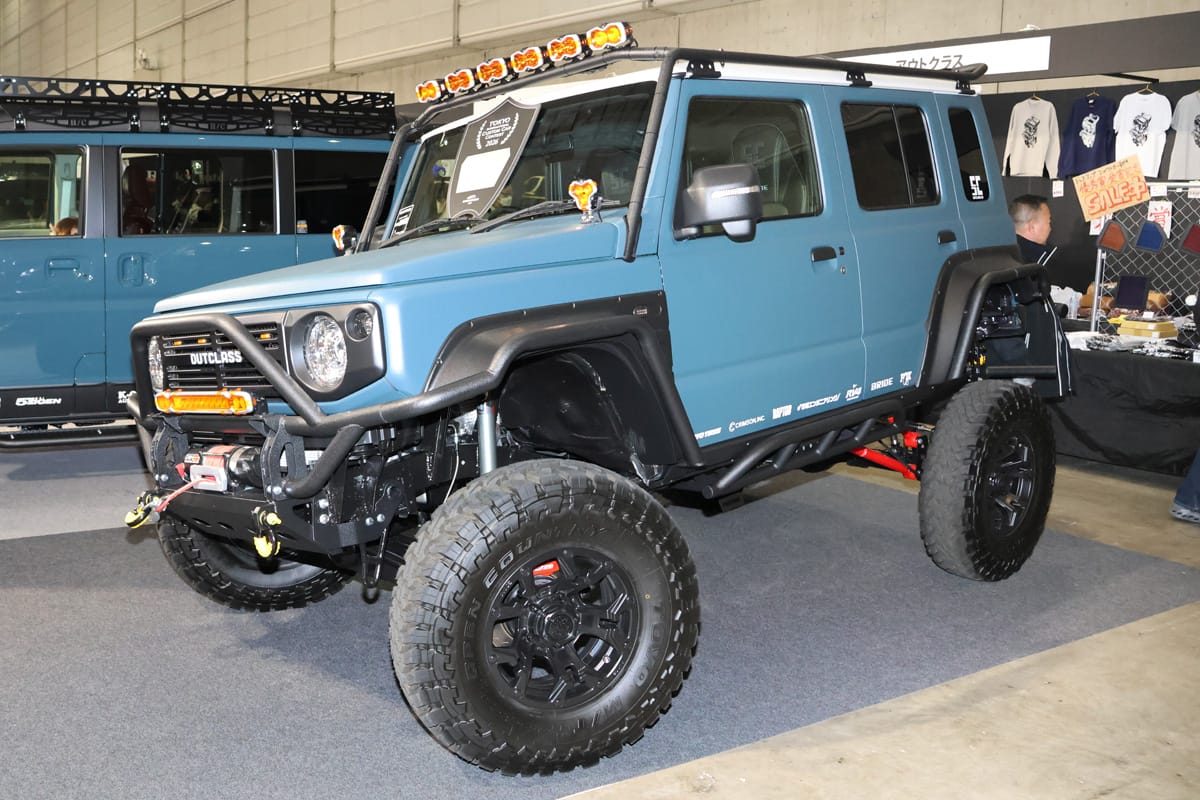 Mountain Crawler｜SUVの潮流に変化！街を華麗に彩るローダウンピックアップに注目！【東京オートサロン2026】