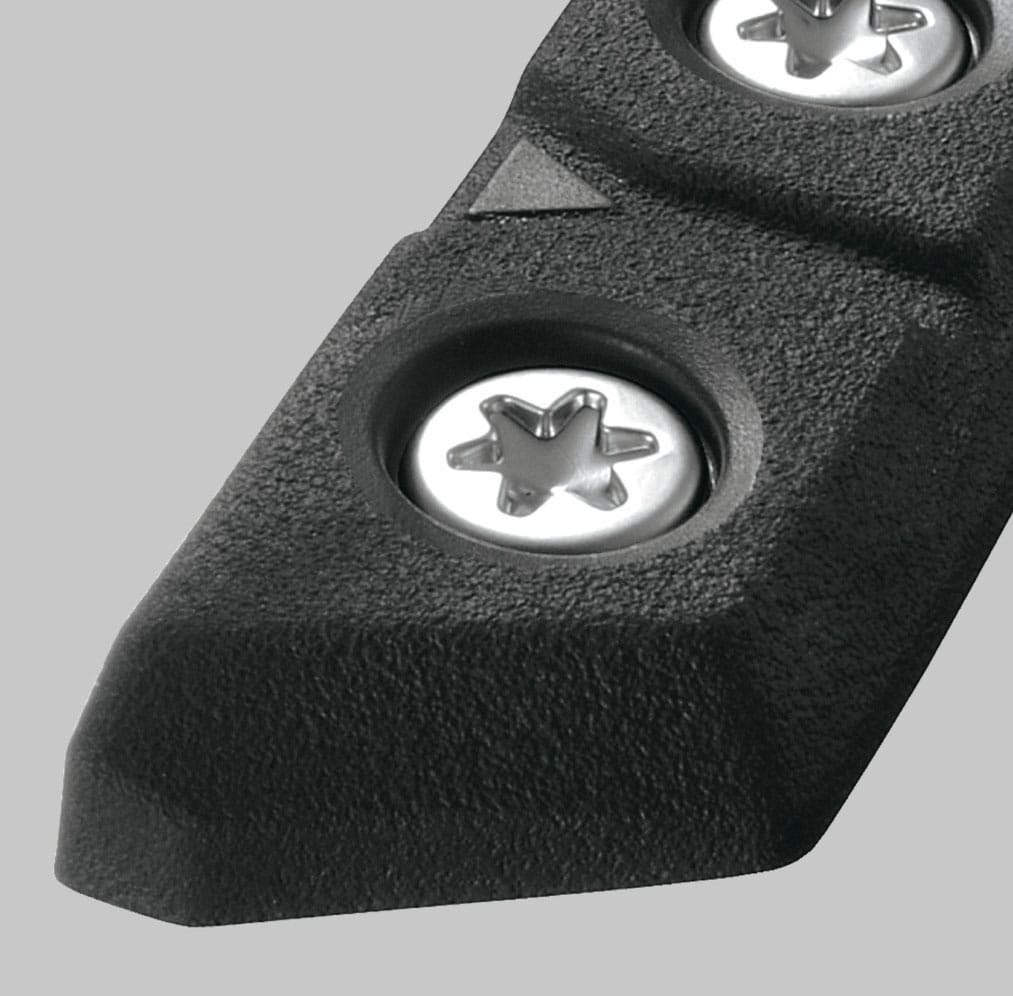 ｜「なるほど…そこに付けるのか」ドレスアップ効果だけじゃない！ しっかりと機能するカーグッズを紹介。「付けてて良かった…」