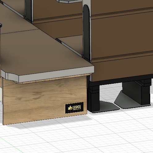 装飾のLOGOSパネル｜「ベッド展開OK！」アウトドア心を刺激する激熱コラボに胸が高鳴る。ミニバンの常識を超えた、走れるキャンプ拠点。