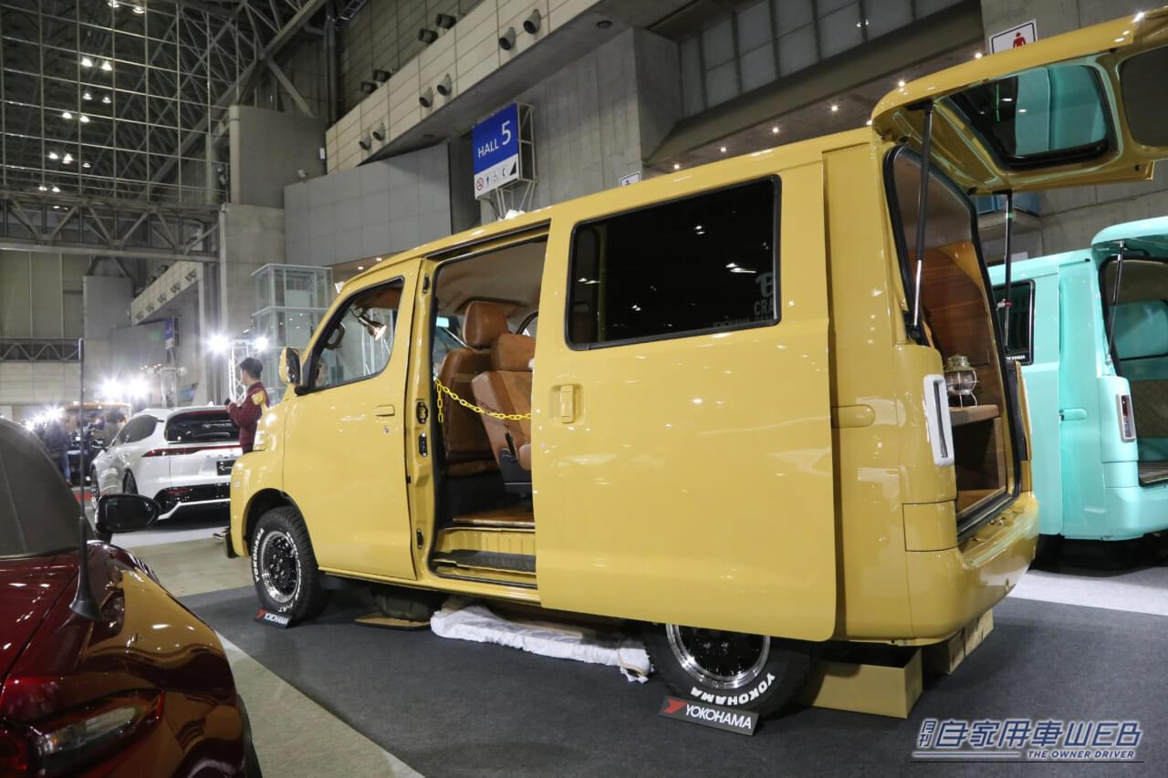 |職人技が息づく「動くログハウス」。タウンエースを「木の魔法」で仕上げた温もり空間のキャンピングカー