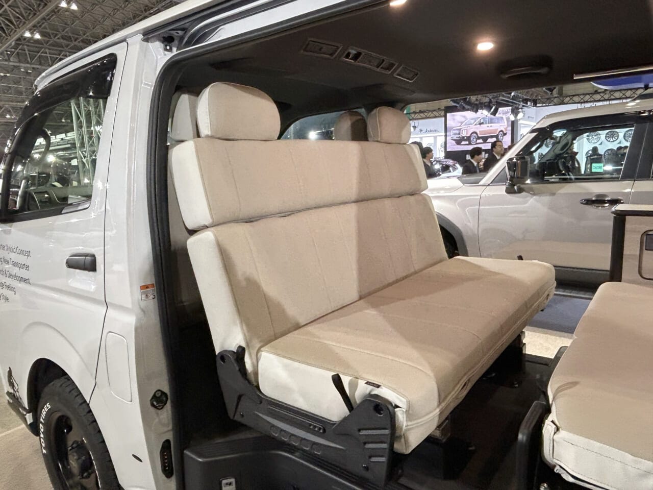 ｜仕事・遊び・車中泊を1台で完結できるハイエース。「シンプル」だけど「高機能」。これでいいんだと納得できる実力車が新登場