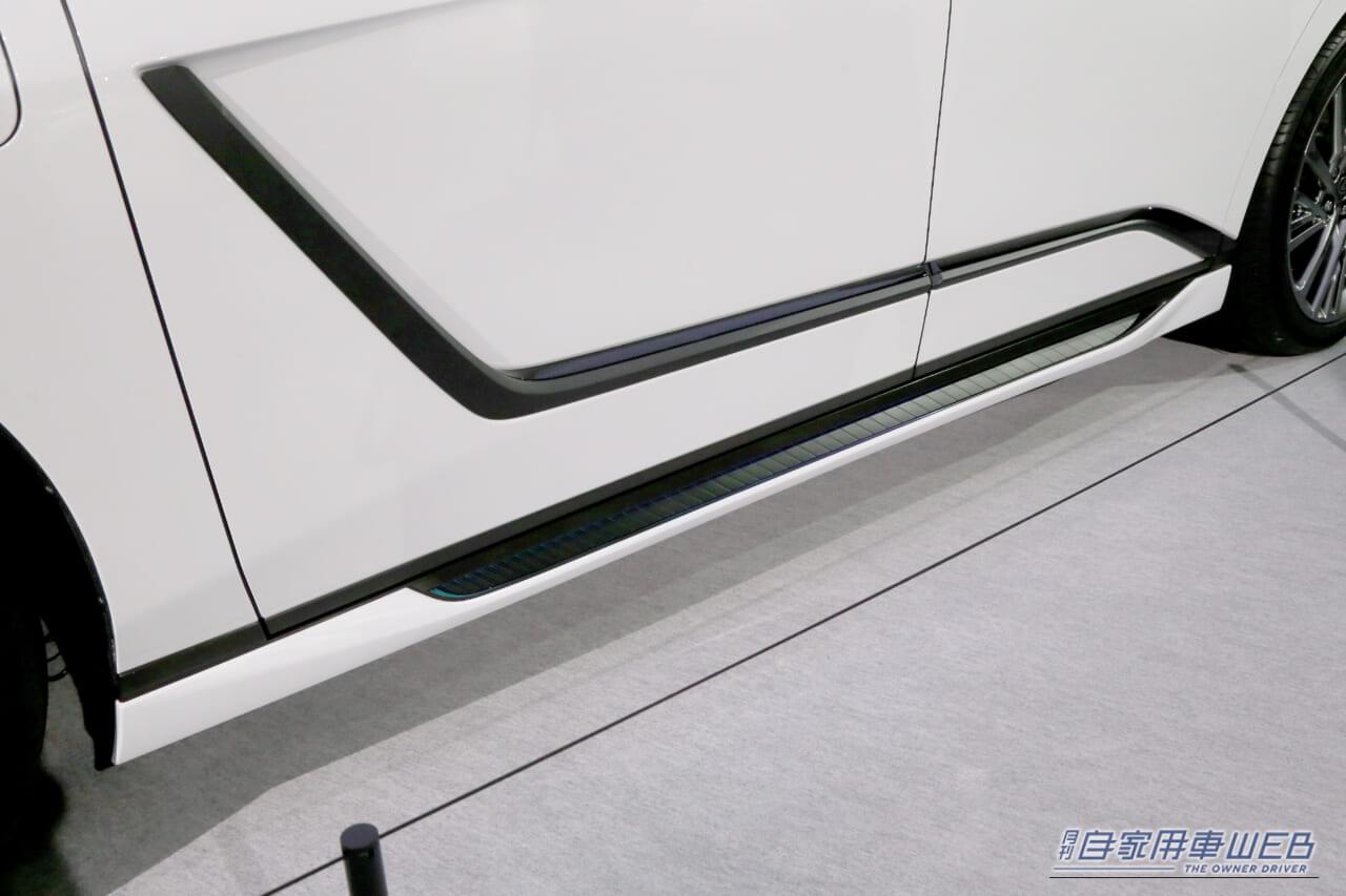 ｜フォルムを研ぎ澄ます「漆黒ライン」が斬新。春デビューの新型セダンを、いち早くモデリスタが本気カスタム！