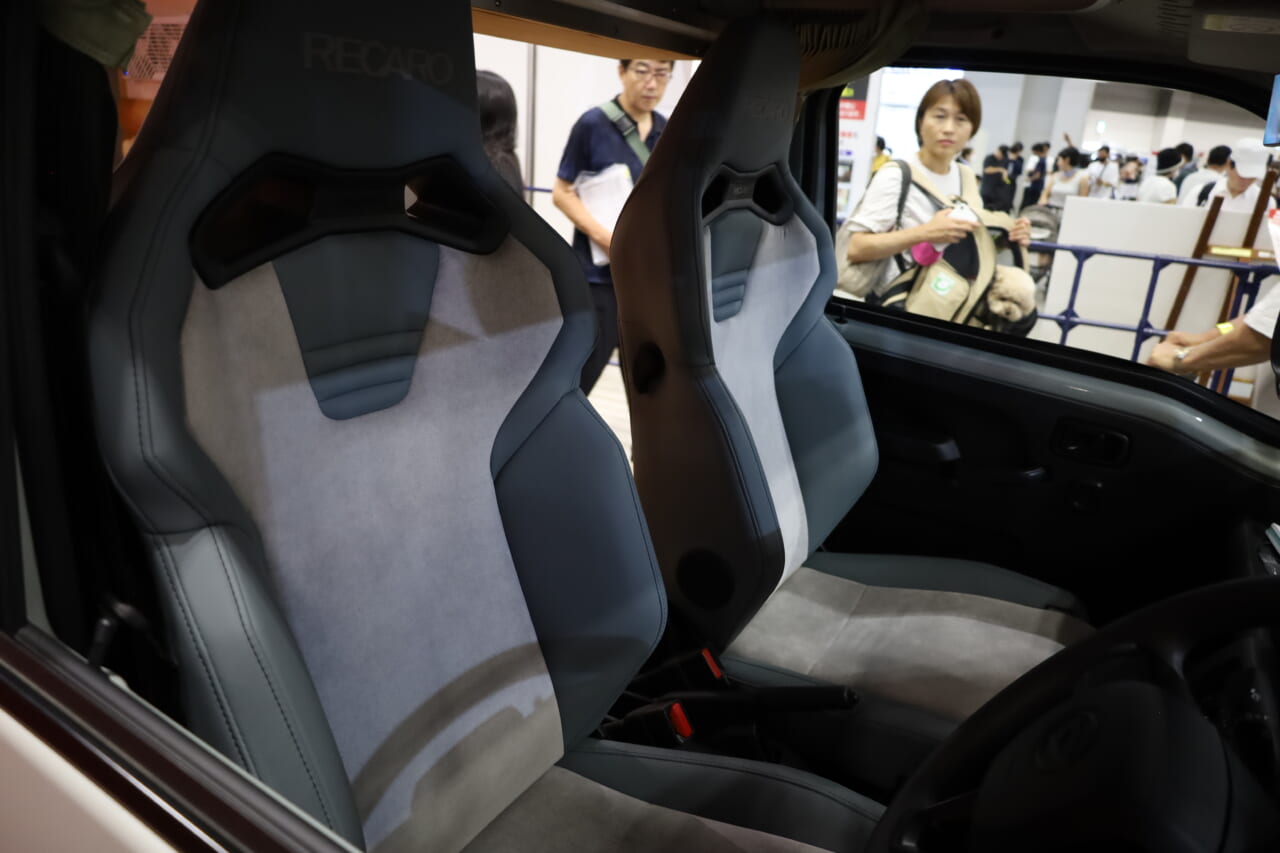 ｜「これは機能的…」ひとり旅がよく似合う。グッとくる素材とオシャレ感。絶妙サイズのキャンピングカー