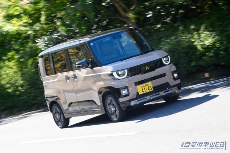 三菱デリカミニで移動中でもテレビやナビ操作が楽しめる！