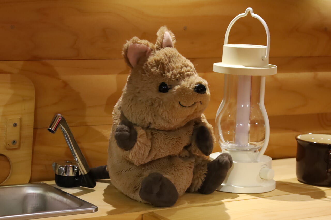 ｜「これは機能的…」ひとり旅がよく似合う。グッとくる素材とオシャレ感。絶妙サイズのキャンピングカー