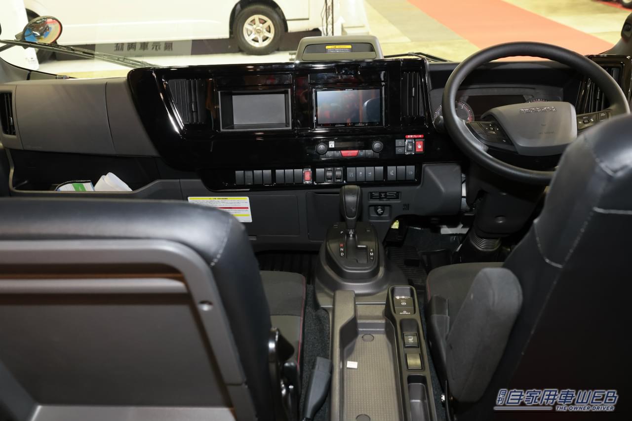 ｜どこでも快適「動く一軒家」が誕生！国産最高峰RVは、驚きの寛ぎと走行性能を両立した凄いクルマ