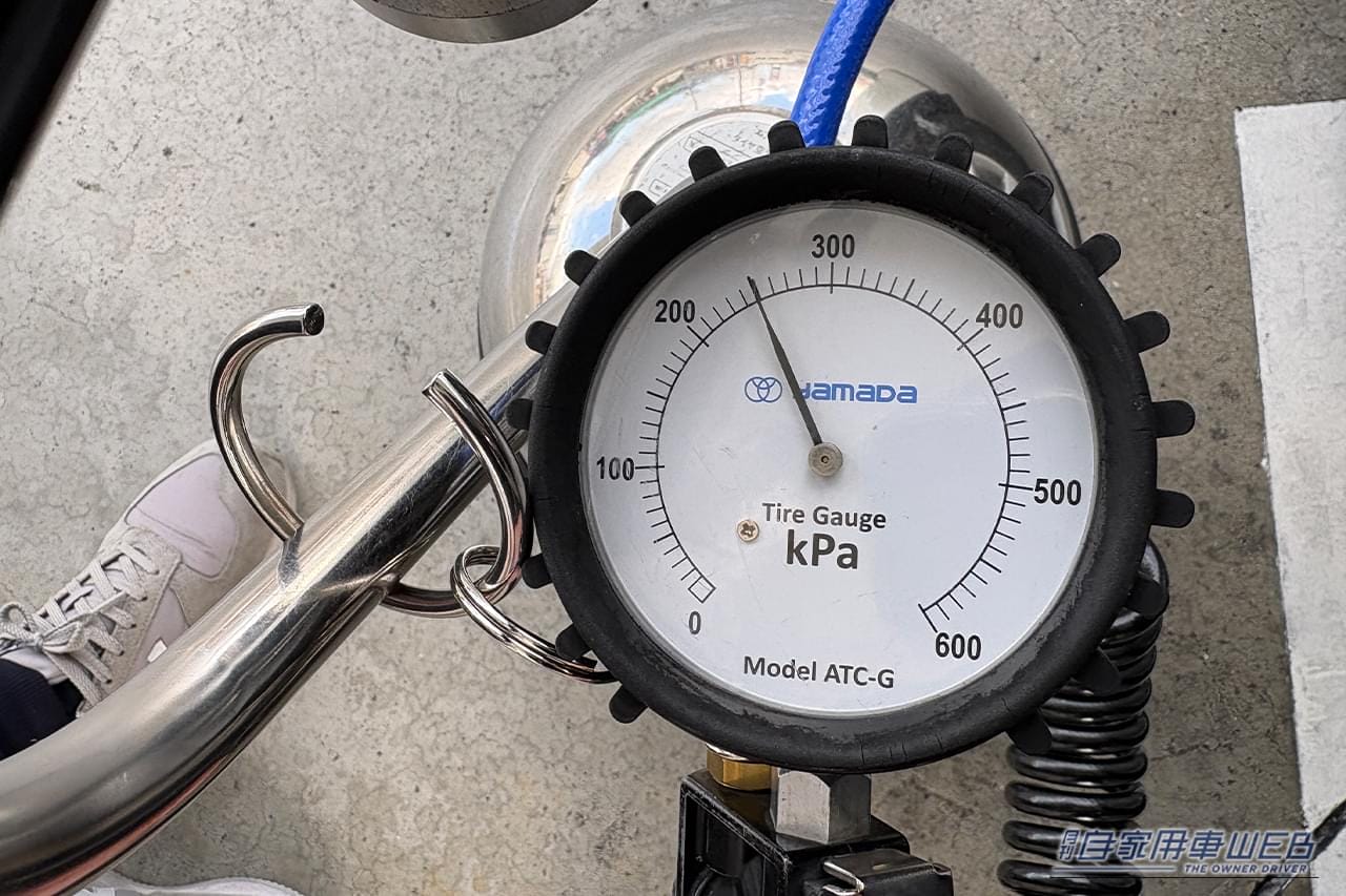 タイヤゲージの表示|「みんな なんで使わないの?」給油時に利用できるガソスタの無料サービス。冬は特に活用した方がいい理由。