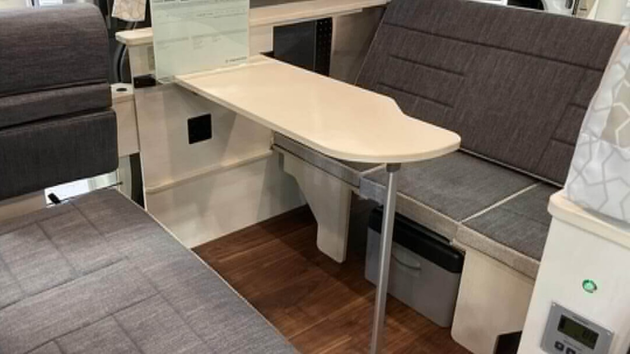 もう“旅行”の概念変わるよ「マンションより快適説、出てきた」家電OK、ベッドもある。もはや走る部屋だ。