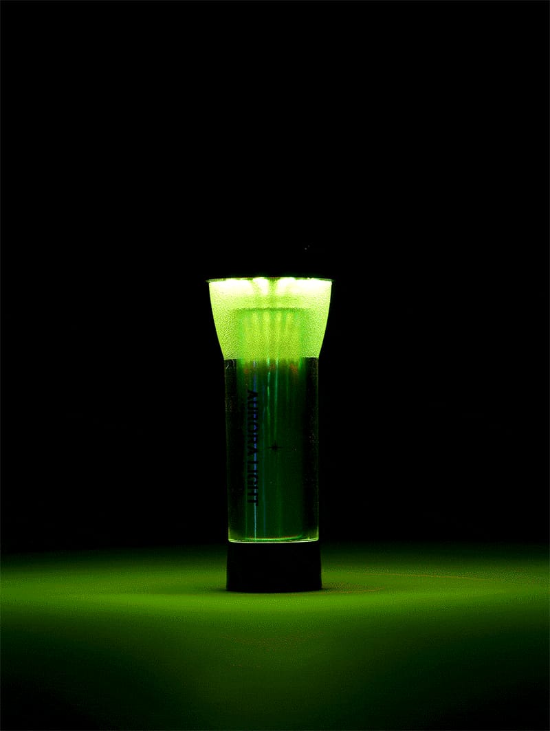 WINDSWAVESのオーロラライトの黄色光｜「そんな使い方ができるんだ…？」あらゆる車両に設置可能！ 1つ持っておくと何かと重宝するアイテムを紹介