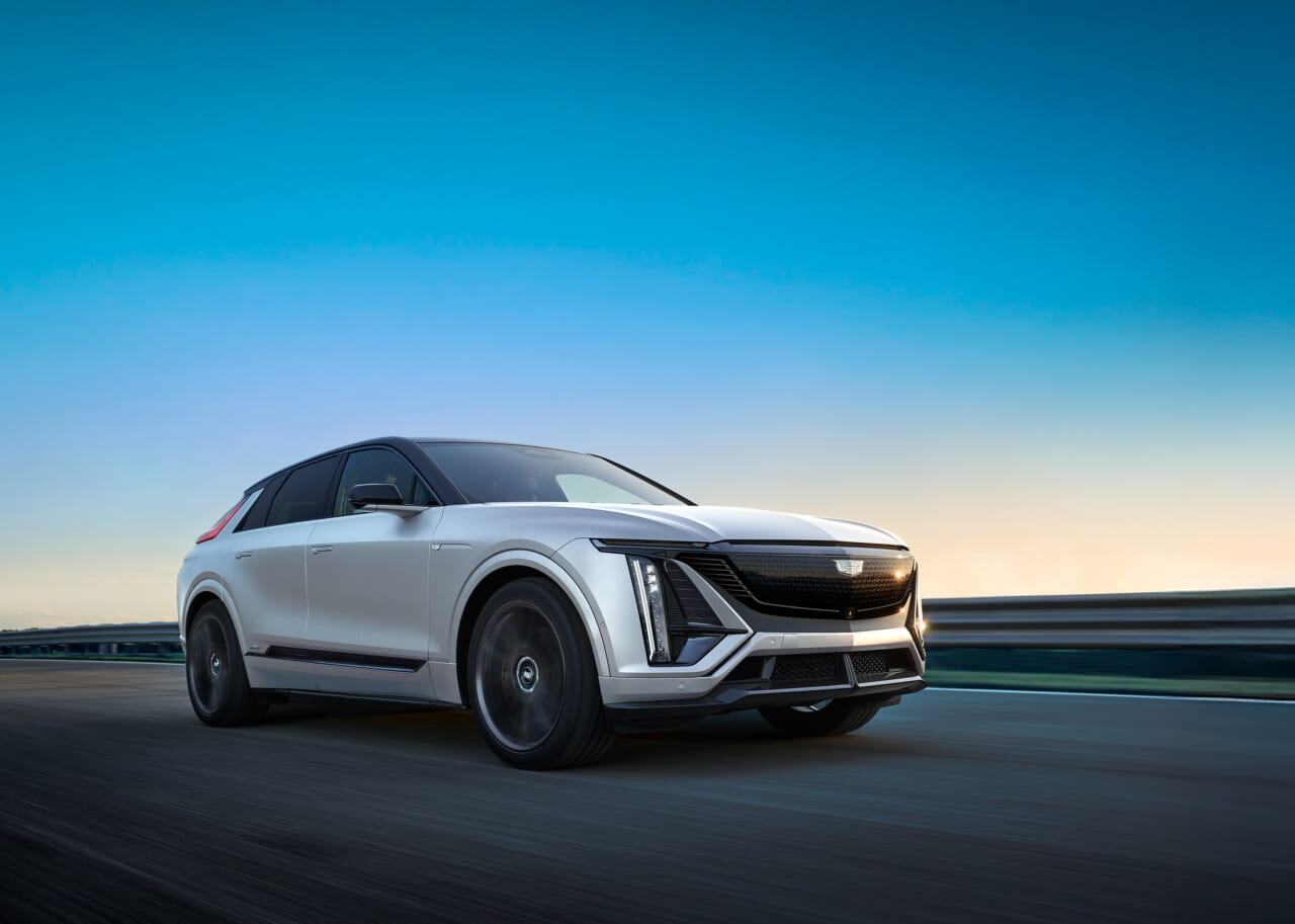 ｜キャデラック「史上最速」のEV「リリック V」登場【646馬力の怪物SUV】