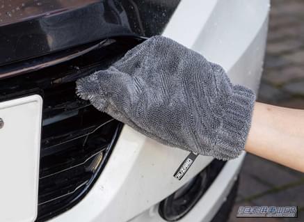 CRUZARD　ネコソギドライミット使用例｜「こんな本格的なクルマ用品があるなんて知らなかった！」「性能はバッチリなのに価格が安い‼︎」郊外でよく見かけるこのお店、これからはご贔屓しちゃうかも…。