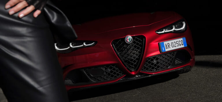 アルファロメオの特別な“赤”を纏う、希少な世界限定車「コレッツィオーネ」【ジュリア／ステルヴィオに設定、国内には合計13台を導入】