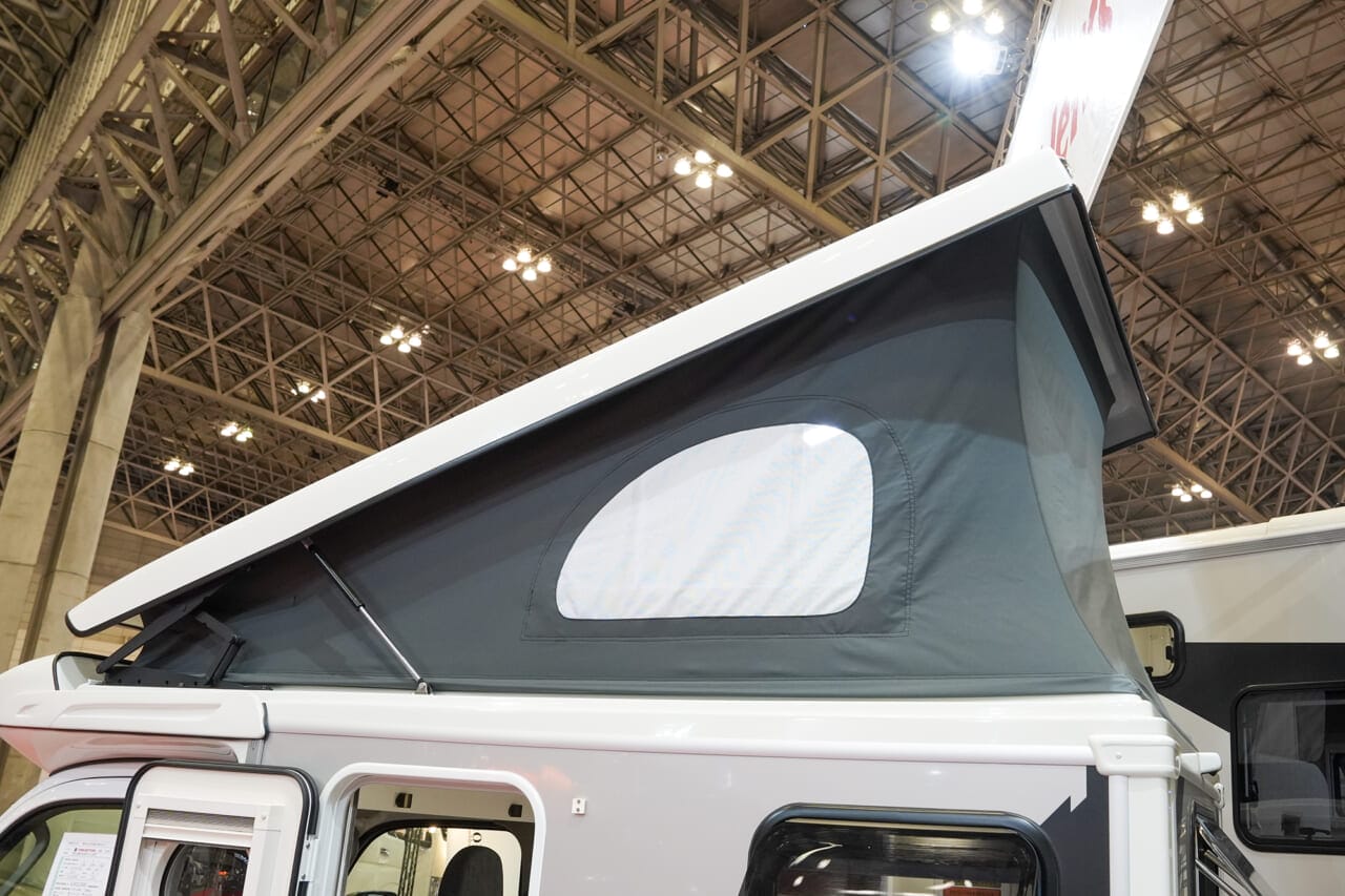 ｜軽キャンパーの最新モデルは、快適な「移動基地」をコスパ良く実現。本格クーラー＆家電が遠慮なく使える「最新電装システム」は欲しくなる注目装備