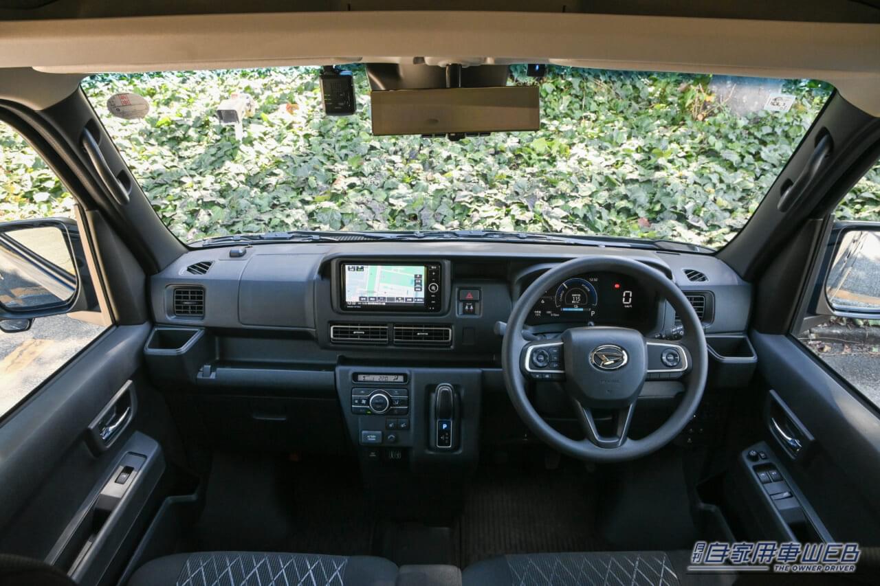 e-アトレー|「EV」と「仕事のクルマ」は抜群の相性だった。「現場」で便利な次世代軽バンが登場【ダイハツ「e-アトレー」試乗】