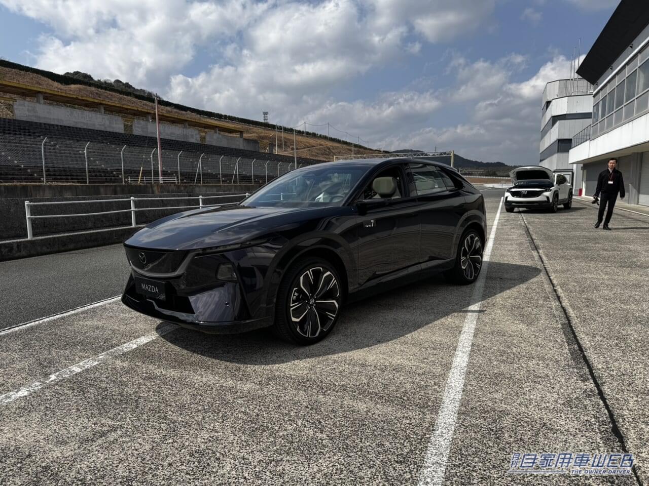 ｜「これがマツダの電気自動車です」日本未導入の『EZ-60』って…？ マツダの“電動クロスオーバーSUV”に乗ってみた。