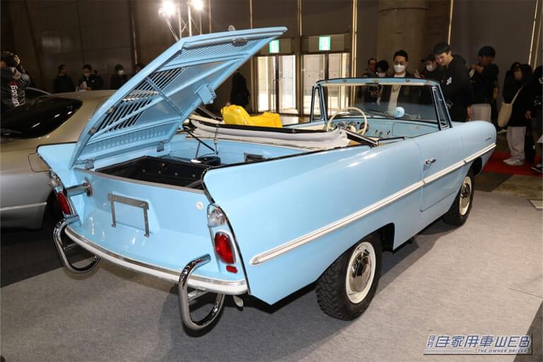 東京オートサロン2026の会場に展示されていたアンフィカーををリア側から撮影|「これはスゴいわ…」日本のガレージでとんでもない激レア車両が眠っていた! ピカピカにしてオークション出品すると、スゴい展開に…!