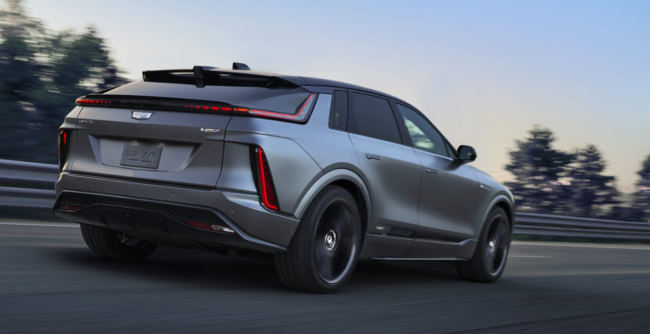 ｜キャデラック「史上最速」のEV「リリック V」登場【646馬力の怪物SUV】