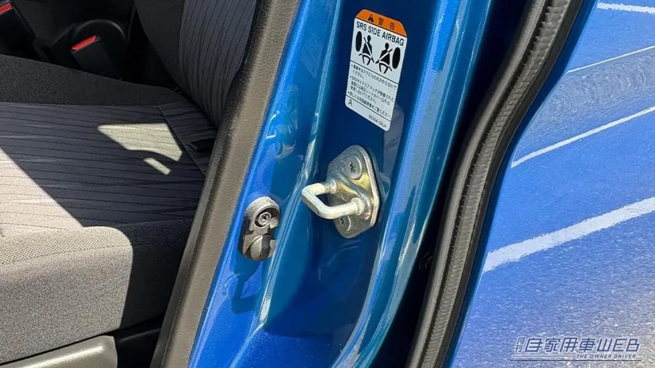 クルマのドアに「そんな活用法が…」あまり知られていない裏ワザ。「やってみたい」「コレはマジで使える」