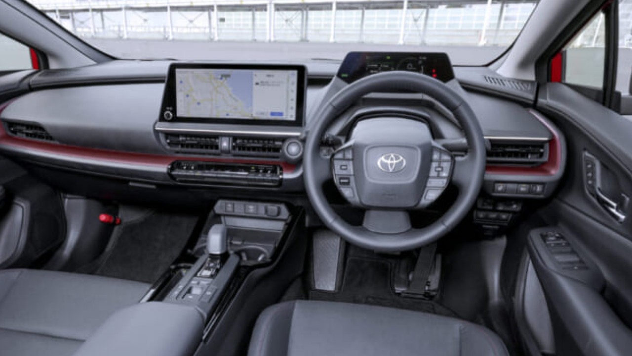 デッドスペースに「ピッタリと」ハマる。「これは革新的かも…」装着簡単で効果抜群。グッとくる見た目で、イイ感じのカーグッズを紹介。