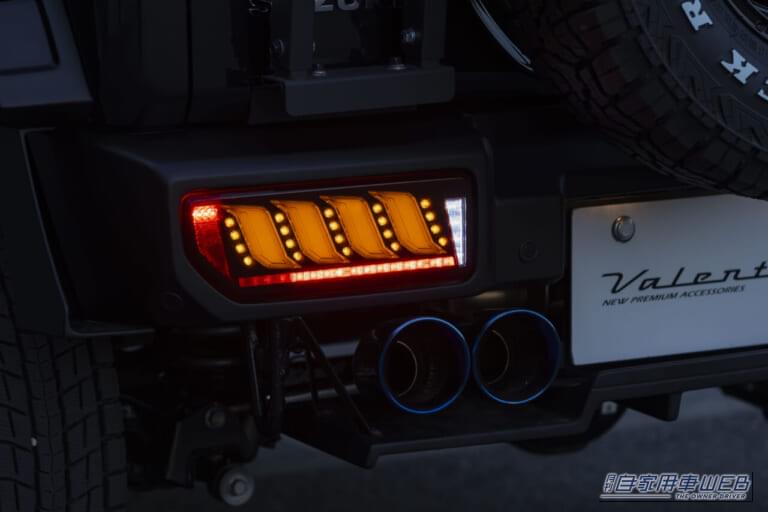 246LED ＆ LEDライトバー点灯イメージ｜「現行ジムニーの存在感がめっちゃアップ！」夜間走行で際立つテールランプを見よ‼︎