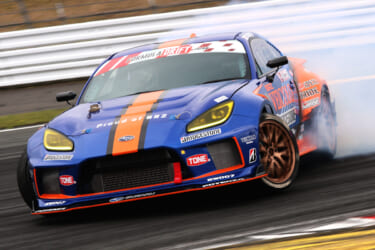 井口卓人選手のドリフト走行