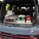 ラゲッヂには消火器などの緊急対応装備が積まれる