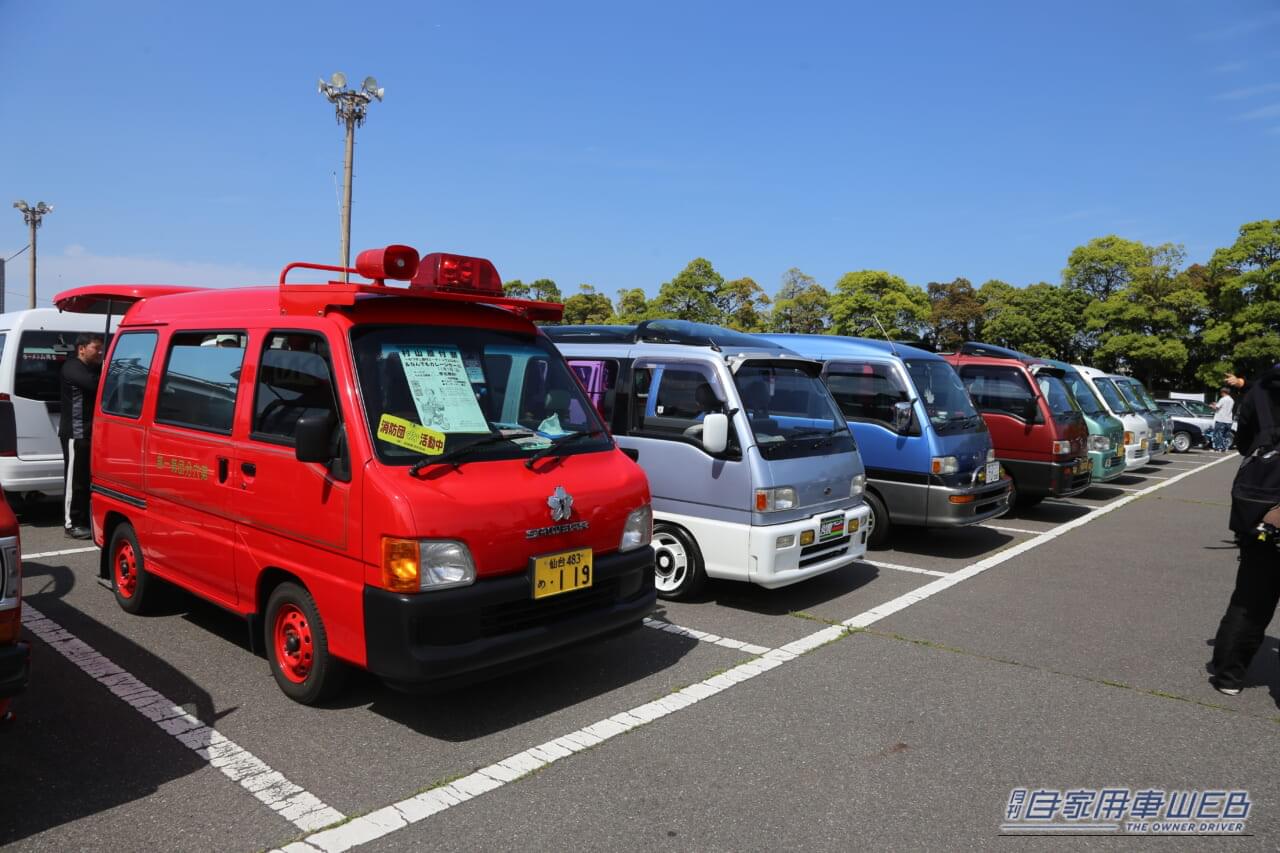｜変態グルマ480台の衝撃！「普通じゃない車」が主役の「高速有鉛フェスティバル2026」レポ。救急車から電動モトコンポまで大集結！