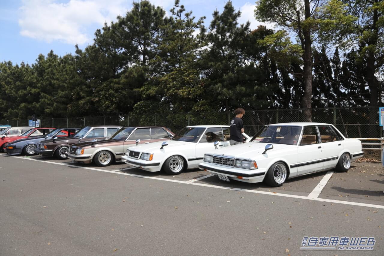 |変態グルマ480台の衝撃!「普通じゃない車」が主役の「高速有鉛フェスティバル2026」レポ。救急車から電動モトコンポまで大集結!
