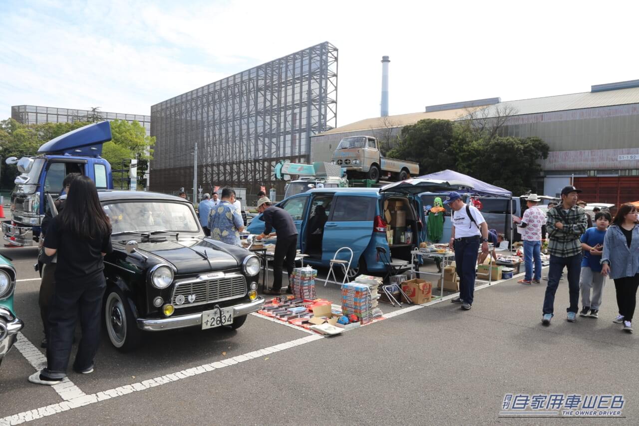 ｜変態グルマ480台の衝撃！「普通じゃない車」が主役の「高速有鉛フェスティバル2026」レポ。救急車から電動モトコンポまで大集結！