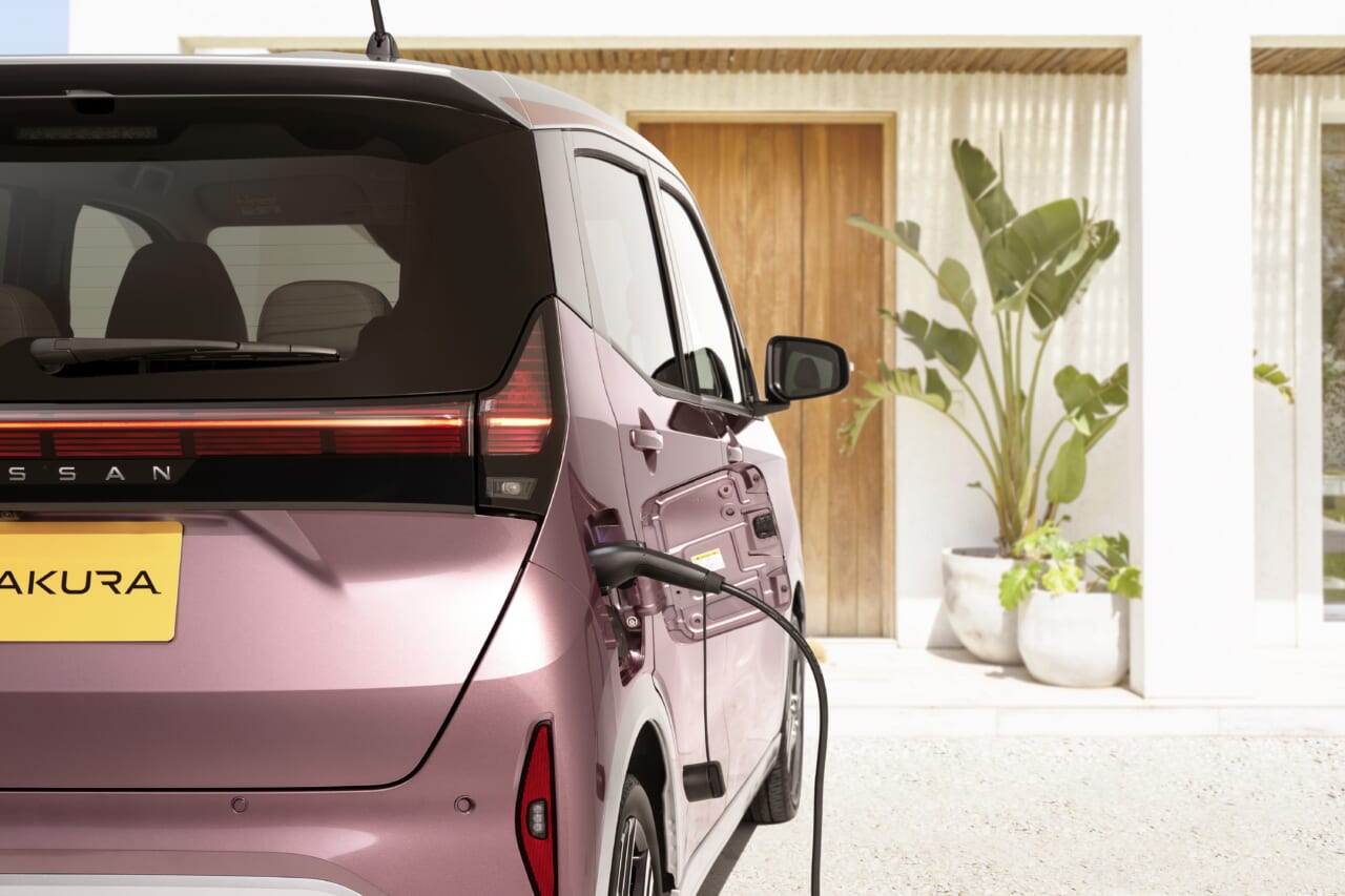 |水面に映る「桜」を表現した新カラー発表。日産サクラ、先行情報サイトを公開