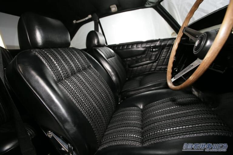 ルーチェ・ロータリークーペの室内(前席)|「いま見ても色褪せない流麗なプロポーション」「マツダ史上、唯一無二のFFロータリー」は、優雅に高速移動するための”ラグジュアリーGT”だった!