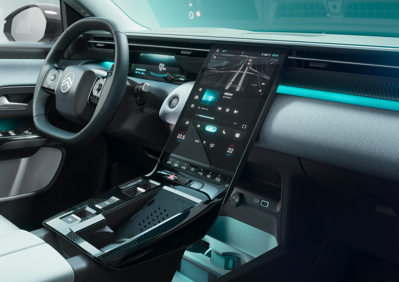 ｜シトロエンの新世代フラッグシップ「C5 エアクロス」が国内上陸【最新ハイブリッド搭載、価格は535万円】