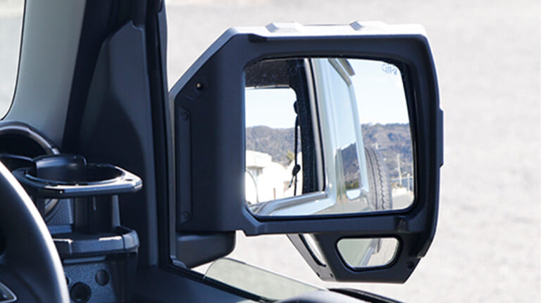 「見た目がグッと引き締まる」誰でも簡単取り付け可能！ 実用性も高いカスタムパーツがカーメイトよりリリース！