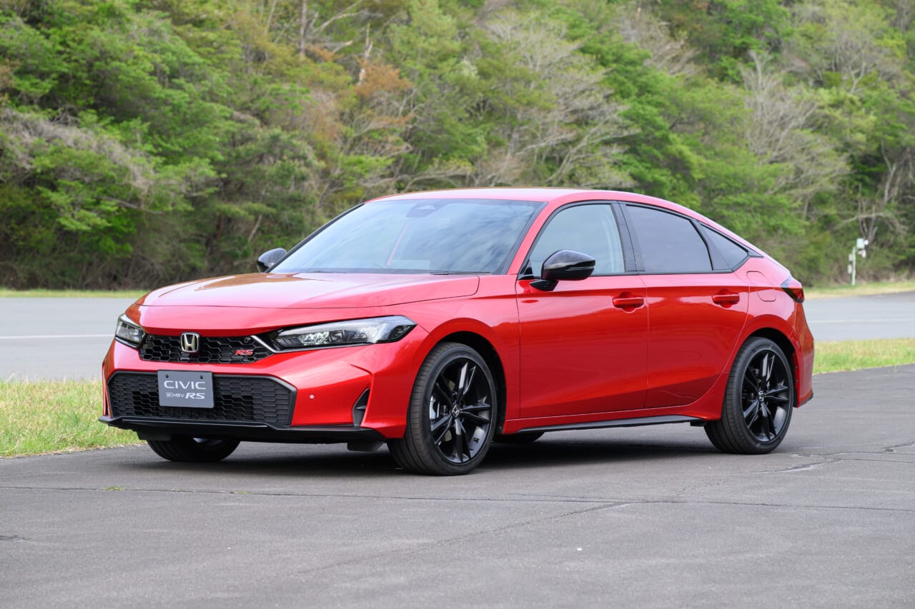 シビック e:HEV RS｜プレリュードの技術を継承したスポーツシビック誕生。6月発売、先行受注をスタート【シビック e:HEV RS】