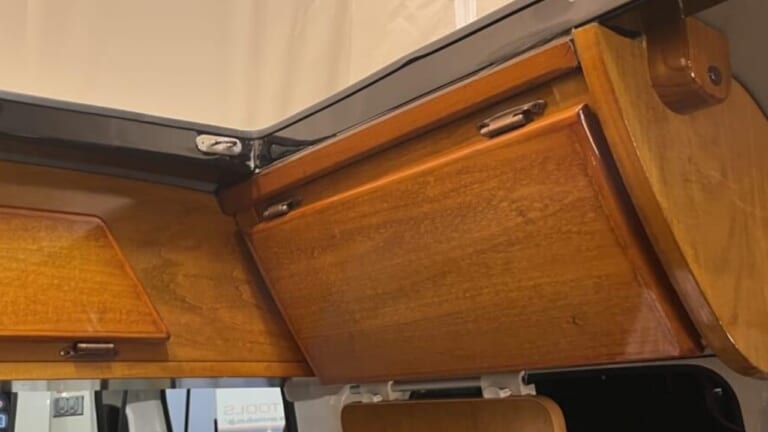 「えっ 軽なのに」「その手があったか！」車内空間を劇的に変化させる魔法。コンパクトなのに最大4人とは驚いた。