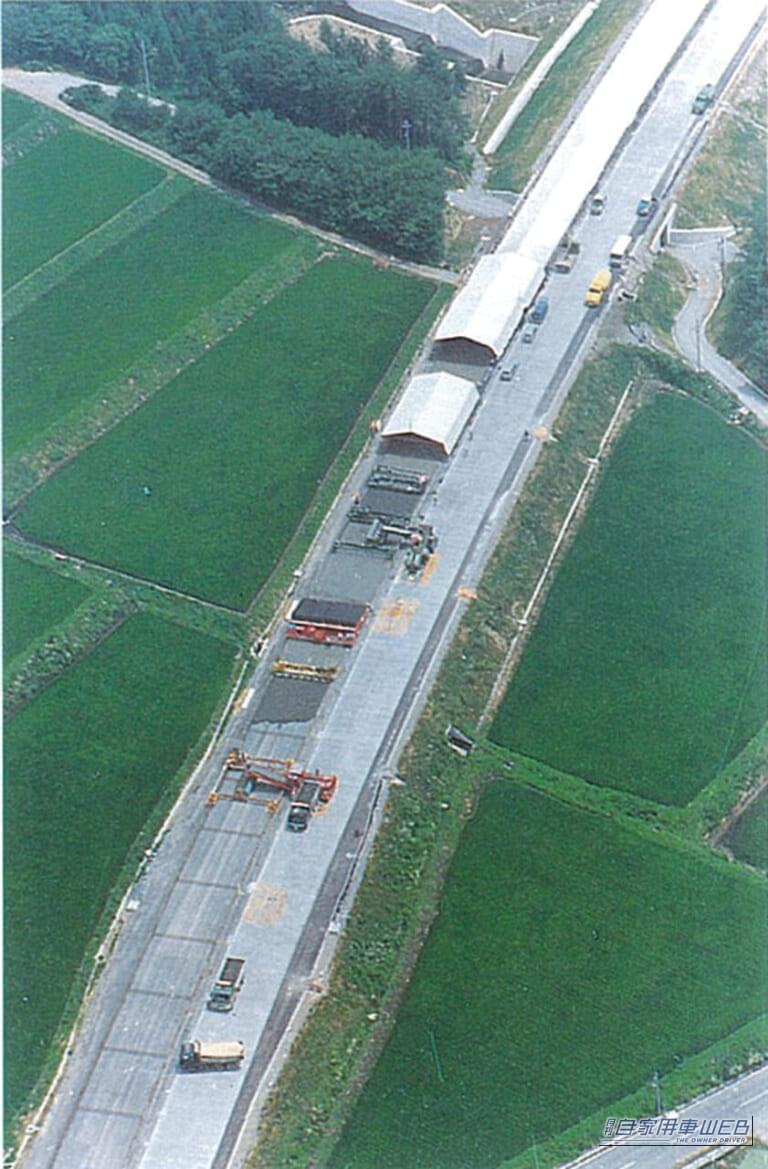 コンクリート舗装｜「普段使ってるのに、こんな歴史があったなんて知らなかった！」かつては”世界最悪”と評された日本の道路が、世界最高レベルになるまでの道のり‼︎