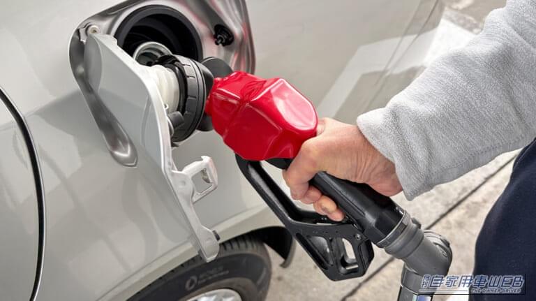 「うわっ…それはヤバいって…」最悪は走行不能に。セルフ給油は特に注意！ ガソリンスタンドでのNG行為とその対策を解説