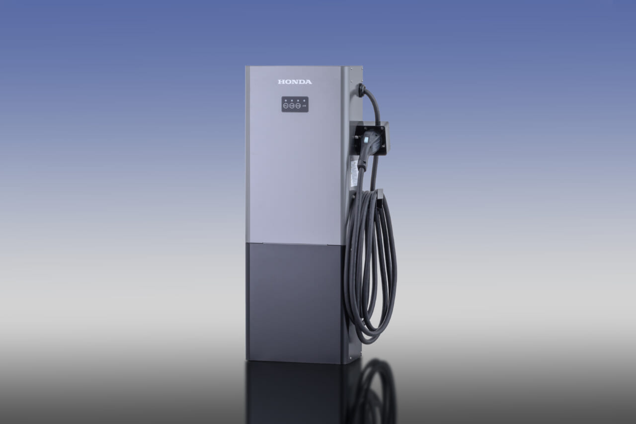 ホンダ純正の充放電器「Honda V2H Stand」登場。EVを家の蓄電池に変える「V2H」にも対応