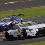 中盤に激しいトップ争いをした56号車と31号車
