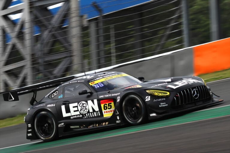 2位となった65号車 LEON PYRAMID AMG|【SUPER GT 第2戦 富士 GT300】トップが目まぐるしく入れ替わる3時間の長丁場を制したのはリアライズ日産メカニックチャレンジ GT-R