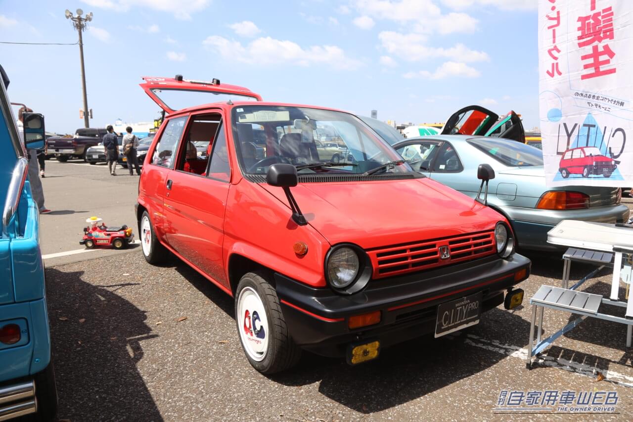 |現場へ、初代シティで急行!? 激レア旧車を仕事で使い倒す、でもエンスー趣味も満喫中(笑)。マニアの理想、ここで発見!【高速有鉛フェスティバル2026】