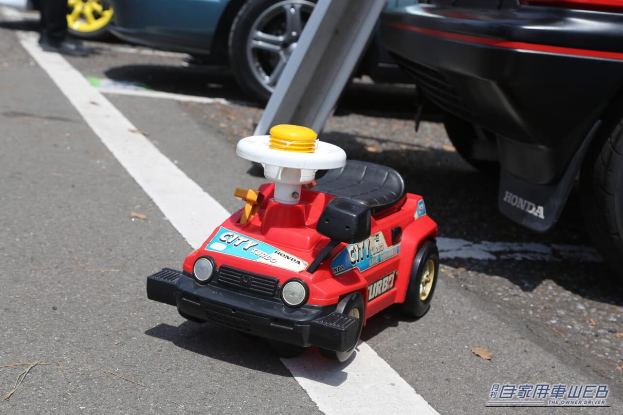 |現場へ、初代シティで急行!? 激レア旧車を仕事で使い倒す、でもエンスー趣味も満喫中(笑)。マニアの理想、ここで発見!【高速有鉛フェスティバル2026】