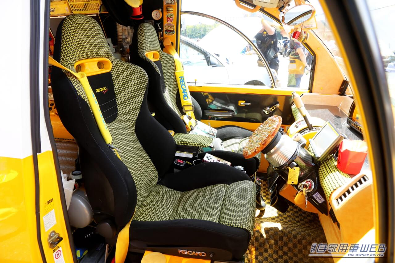 |カーゴルームに本格パソコン&顕微鏡を完備した、珍車「エスカルゴ」は、大事な仕事の相棒として、日々活躍している現役車でした【高速有鉛フェスティバル2026】