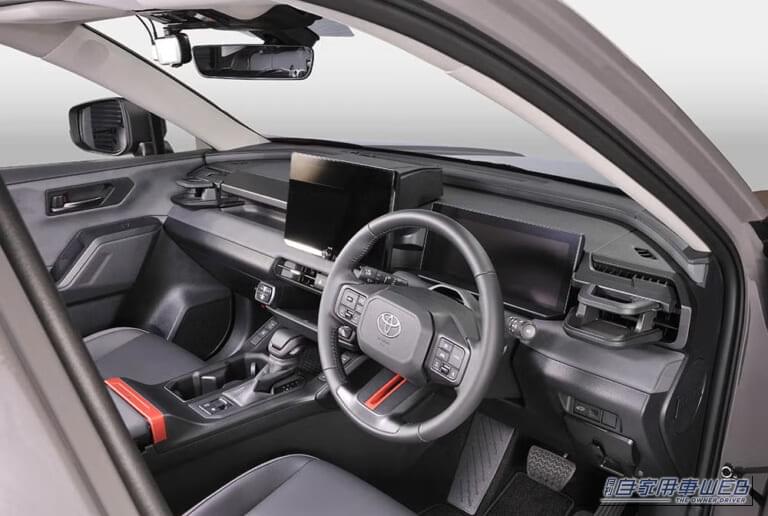 トヨタ 2026年式 RAV4 車内 カーメイト 専用パーツ取り付け例｜「デッドスペースにぴったりハマる」純正パーツのような美しい仕上がり！ 工具不要で簡単に装着可能。［カーメイト NZ276K RAV4専用ティッシュケース］