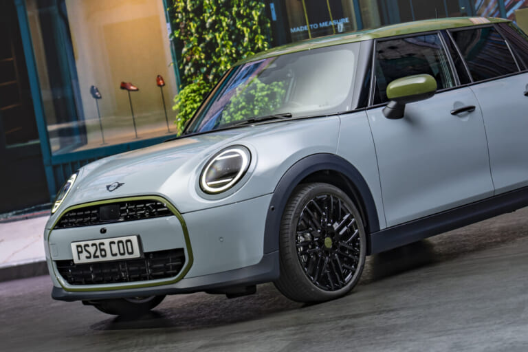 伝統の「ポールスミス」が復活！MINI ポール・スミス・エディションの予約開始【価格は465万円から】