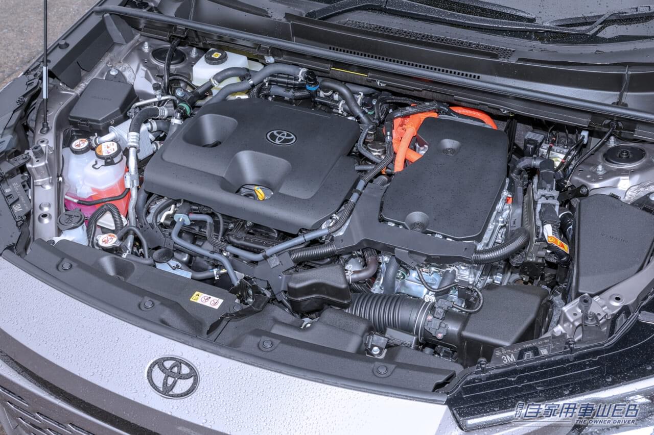 |抜群の安定感が頼もしい。新型RAV4PHEV公道試乗【エコと走りは両立できる】