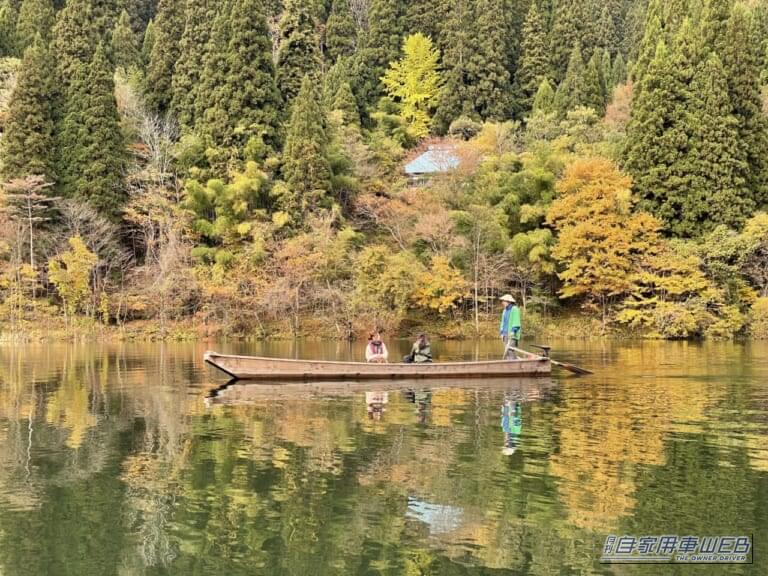 紅葉時の霧幻峡の渡し|奥会津金山町で6月に開催! 只見川を彩る、一夜限りのランタンと幻想の渡し舟を体験しよう‼【ドライブにおすすめ観光スポット情報】