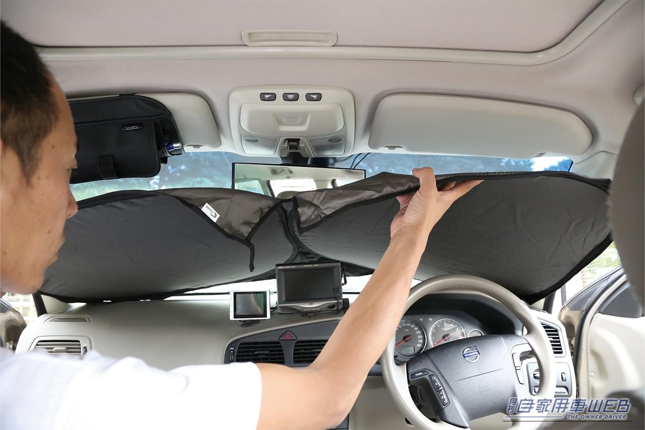 ｜「コレはかしこいわ…」灼熱の車内を素早く換気する方法。実際に試してみた結果がスゴかった！