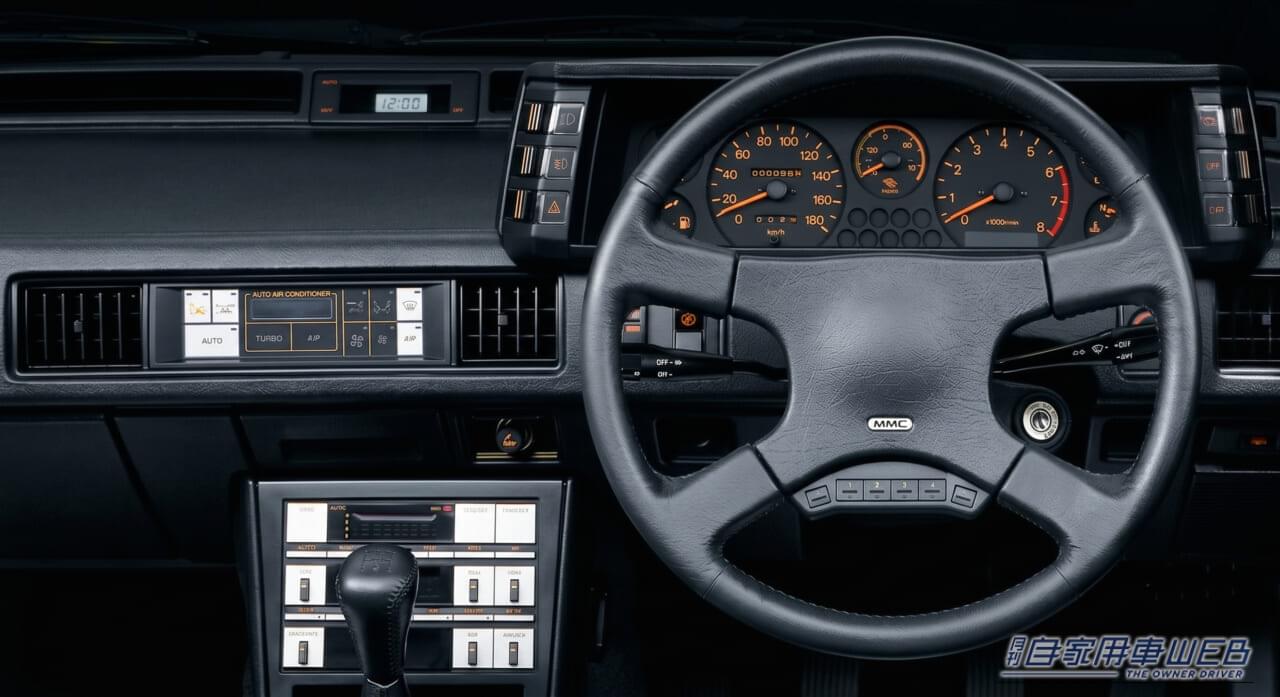 スタリオンGSR-VR(1988年) 運転席|「ジャッキー・チェンも爆走したFRターボ」直線基調のウェッジシェイプは、今見てもめちゃくちゃスタイリッシュ!