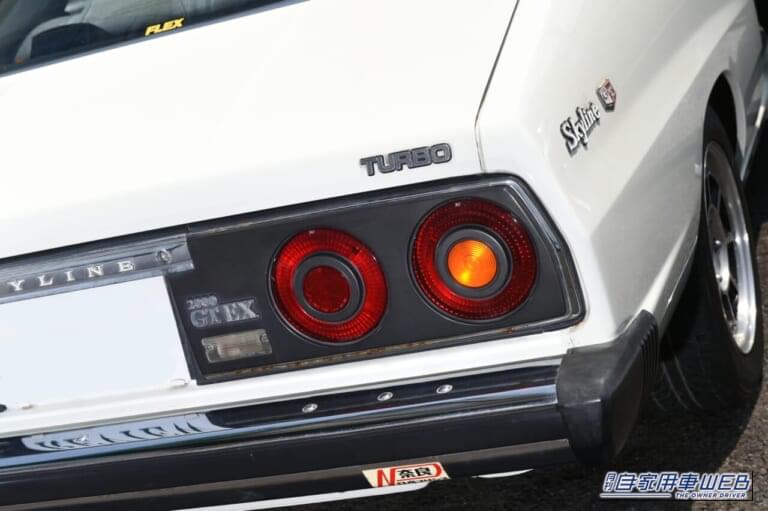 日産 スカイライン ハードトップ 2000ターボGT-E・Xタイプ テールランプ|「おじさんのクルマというイメージ…」挑戦的なデザインも当時はウケが良くなかった…50年前の日産車。しかし今、評価が高まり中古価格が急騰中!